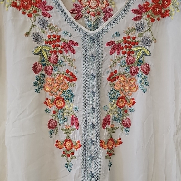 Johnny Was White Tunic with Multicolor Embroidery - Picture 3 of 5